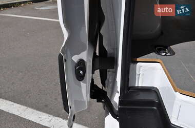 Грузовой фургон Volkswagen Crafter 2020 в 