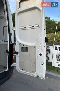 Грузовой фургон Volkswagen Crafter 2014 в 