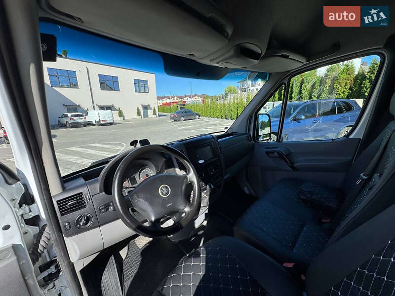 Автовоз Volkswagen Crafter 2010 в Ровно