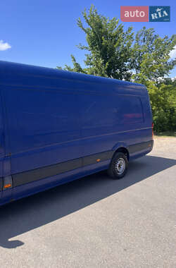 Грузовой фургон Volkswagen Crafter 2011 в 