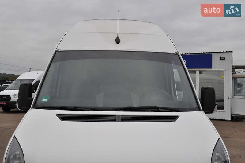 Грузовой фургон Volkswagen Crafter 2014 в Киеве