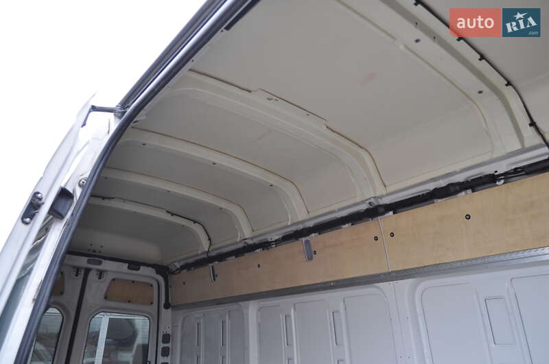 Грузовой фургон Volkswagen Crafter 2014 в Киеве