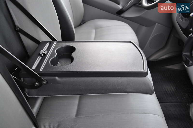 Грузовой фургон Volkswagen Crafter 2014 в Киеве