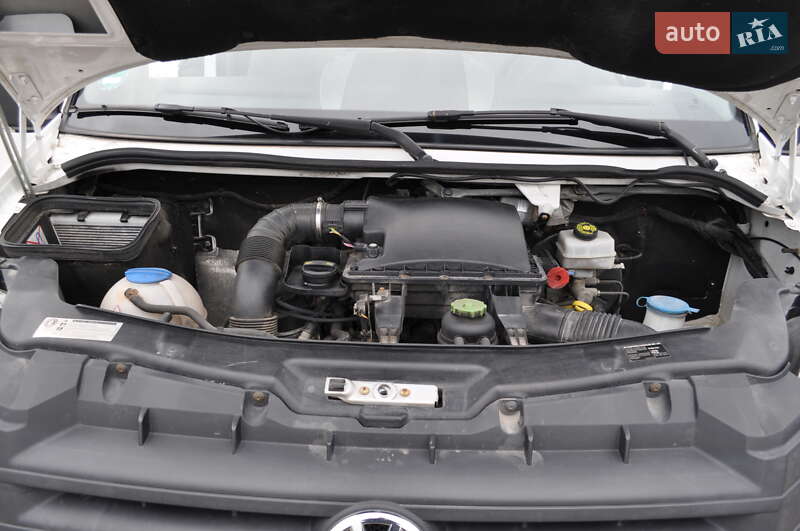 Грузовой фургон Volkswagen Crafter 2014 в Киеве