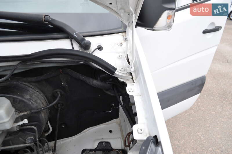 Грузовой фургон Volkswagen Crafter 2014 в Киеве