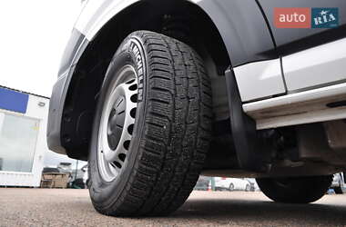 Грузовой фургон Volkswagen Crafter 2020 в 
