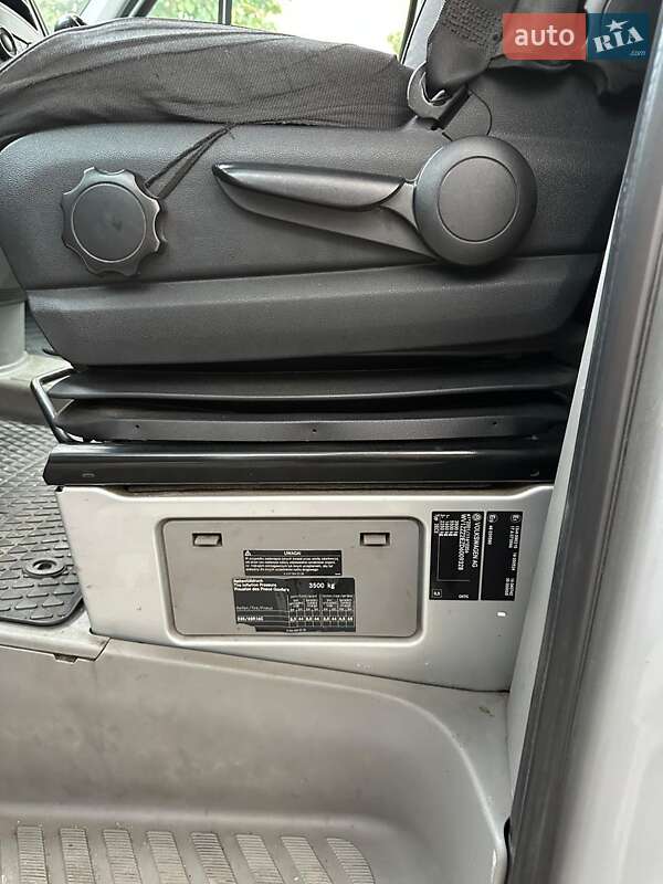 Микроавтобус Volkswagen Crafter 2012 в Киеве