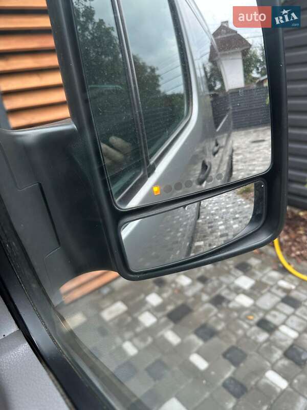 Микроавтобус Volkswagen Crafter 2012 в Киеве