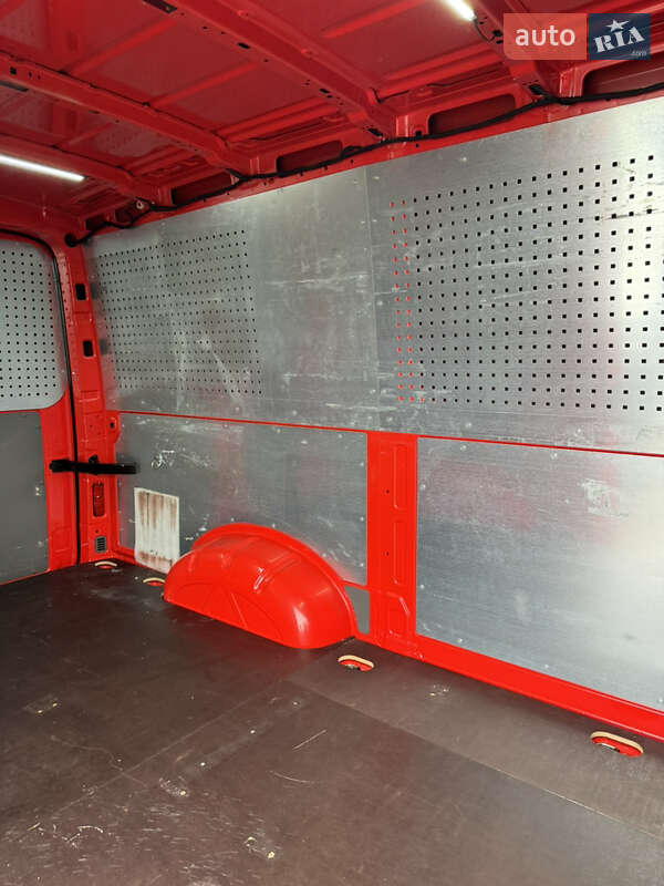 Грузовой фургон Volkswagen Crafter 2019 в Киеве