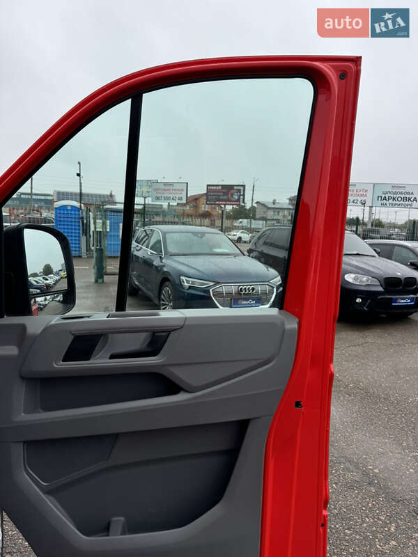 Грузовой фургон Volkswagen Crafter 2019 в Киеве