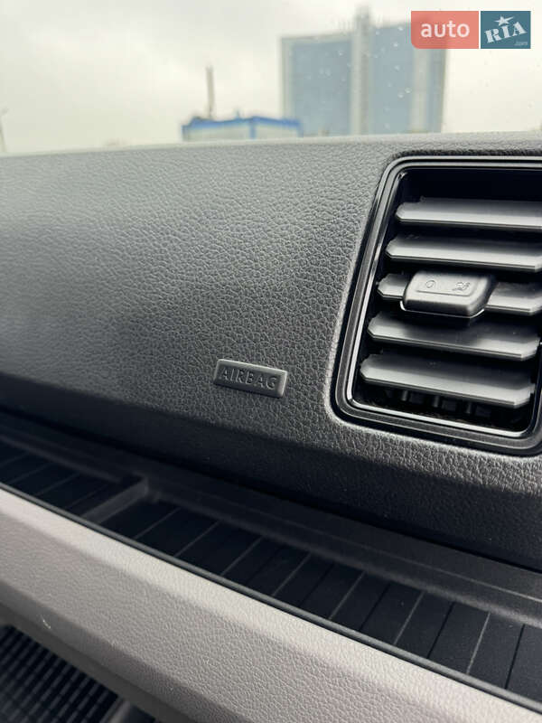 Грузовой фургон Volkswagen Crafter 2019 в Киеве