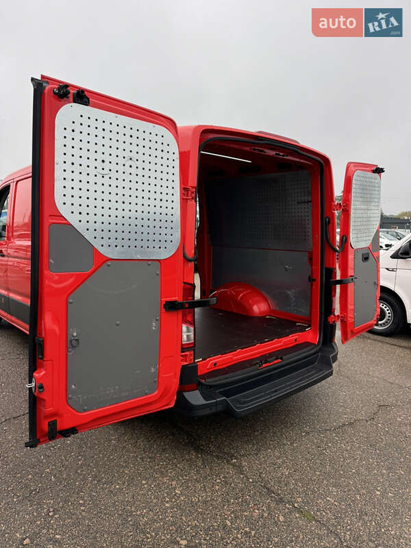 Грузовой фургон Volkswagen Crafter 2019 в Киеве