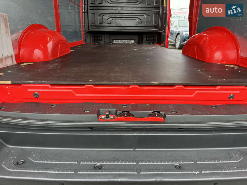 Грузовой фургон Volkswagen Crafter 2019 в Киеве