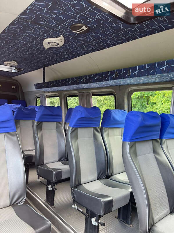 Пригородный автобус Volkswagen Crafter 2012 в Переяславе