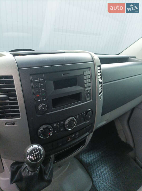 Грузовой фургон Volkswagen Crafter 2015 в Николаеве