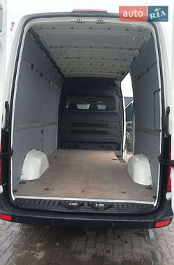 Грузовой фургон Volkswagen Crafter 2015 в 
