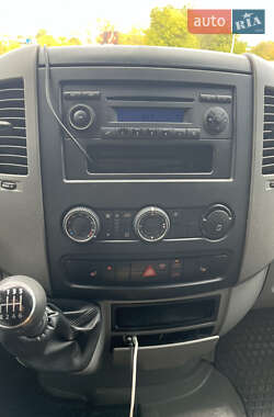 Грузовой фургон Volkswagen Crafter 2011 в 