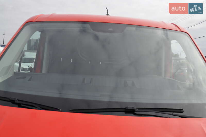 Грузовой фургон Volkswagen Crafter 2019 в Киеве