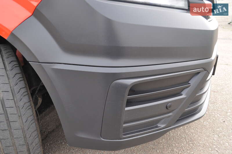 Грузовой фургон Volkswagen Crafter 2019 в Киеве