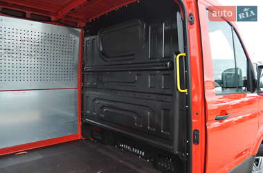 Грузовой фургон Volkswagen Crafter 2019 в 