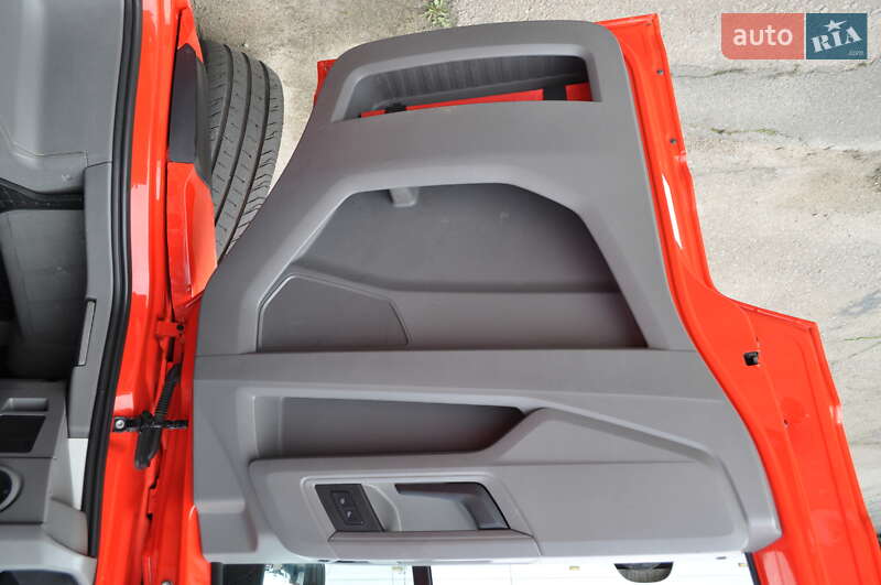 Грузовой фургон Volkswagen Crafter 2019 в Киеве