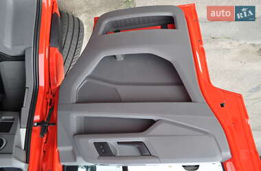 Грузовой фургон Volkswagen Crafter 2019 в 