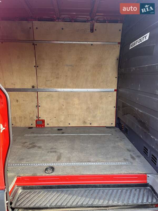 Грузовой фургон Volkswagen Crafter 2012 в Львове