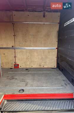 Грузовой фургон Volkswagen Crafter 2012 в 