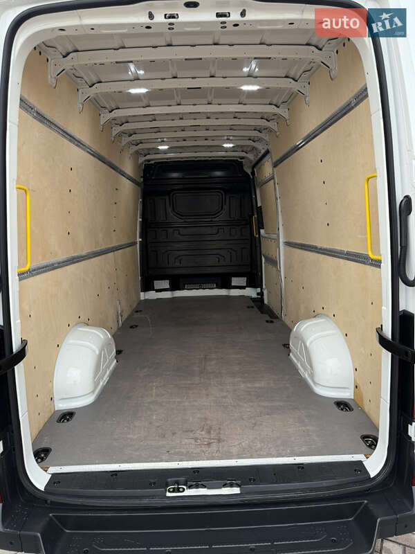 Грузовой фургон Volkswagen Crafter 2021 в Киеве