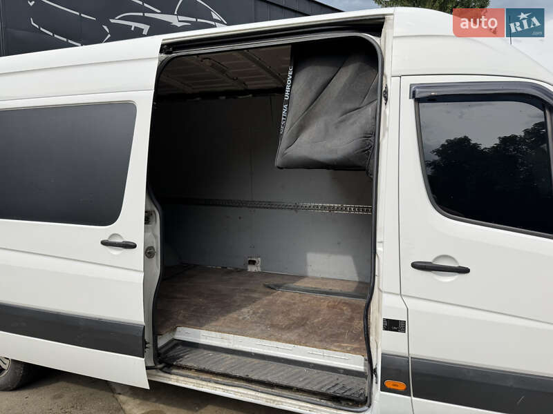 Грузовой фургон Volkswagen Crafter 2015 в Тячеве