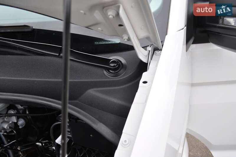 Вантажний фургон Volkswagen Crafter 2021 в Києві