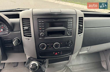 Вантажний фургон Volkswagen Crafter 2015 в 