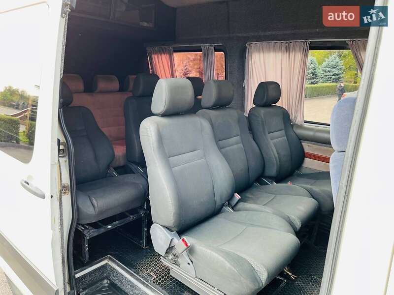 Микроавтобус Volkswagen Crafter 2009 в Каменском