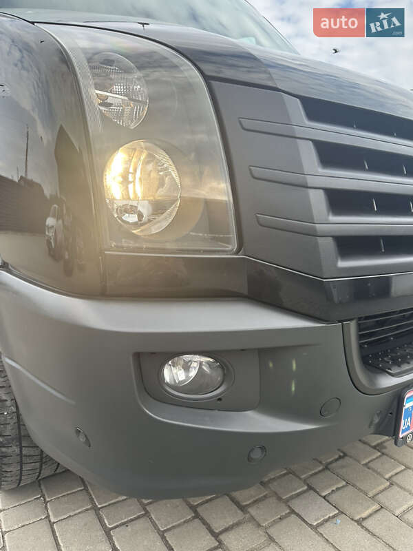 Вантажний фургон Volkswagen Crafter 2016 в Дубні