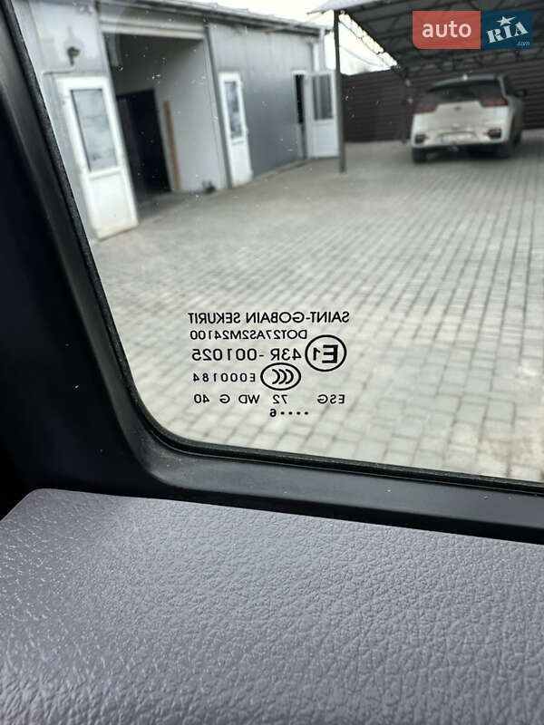 Вантажний фургон Volkswagen Crafter 2016 в Дубні