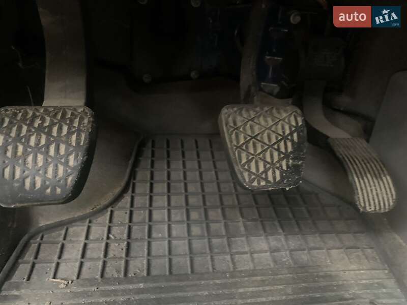 Вантажний фургон Volkswagen Crafter 2013 в Києві