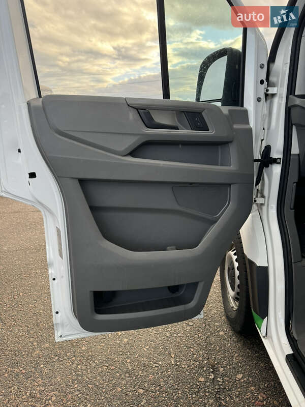 Грузовой фургон Volkswagen Crafter 2018 в Киеве фото 39 Грузовой фургон Volkswagen Crafter 2018 в Киеве