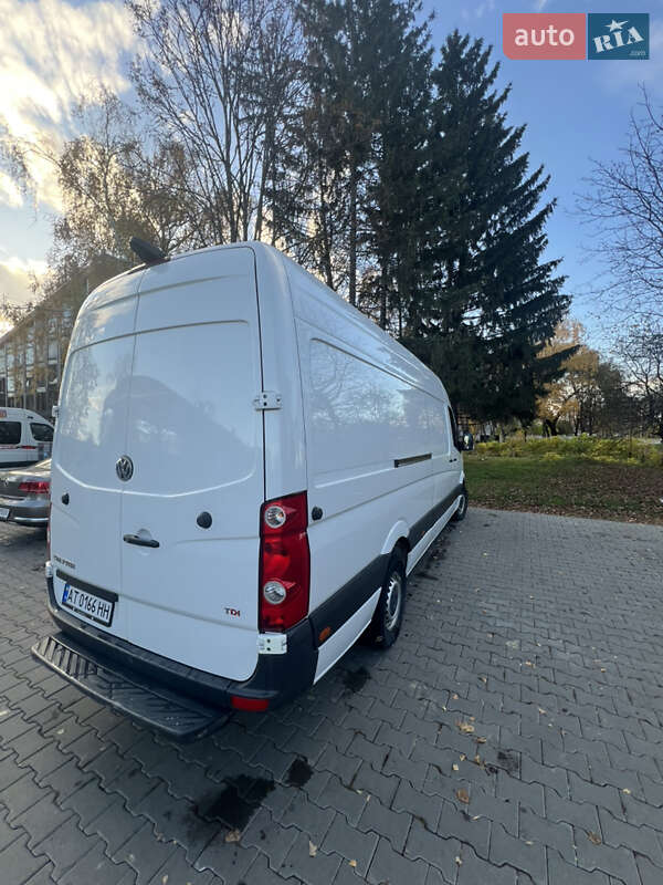 Вантажний фургон Volkswagen Crafter 2016 в Чернівцях