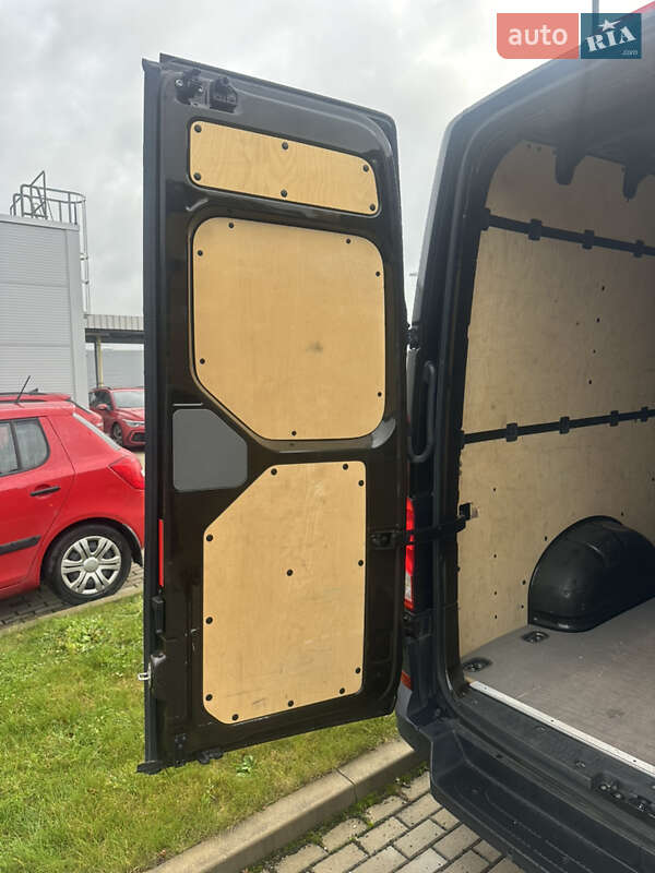 Грузовой фургон Volkswagen Crafter 2021 в Калуше