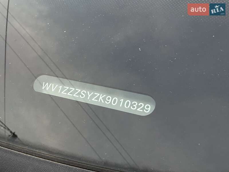 Вантажний фургон Volkswagen Crafter 2018 в Чернівцях