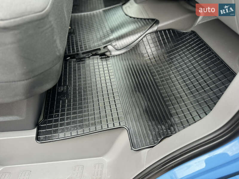 Грузовой фургон Volkswagen Crafter 2021 в Киеве