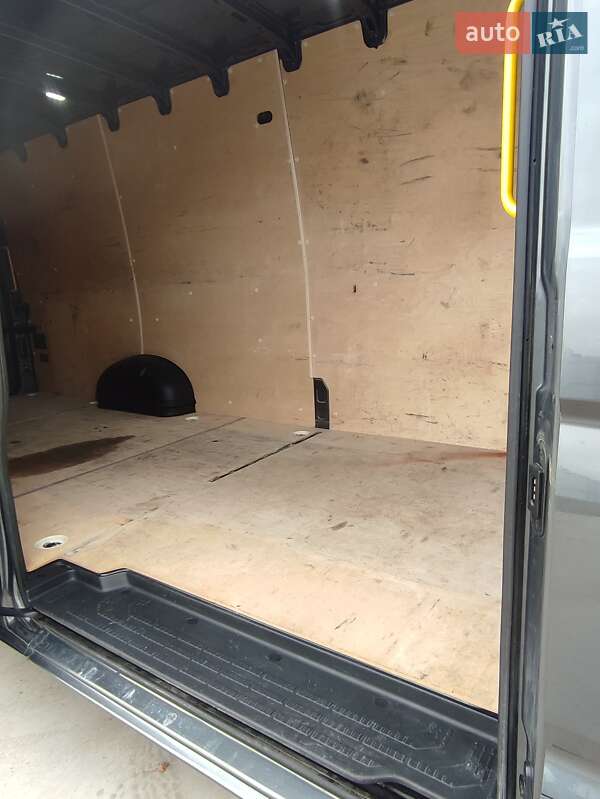 Грузовой фургон Volkswagen Crafter 2021 в Млинове