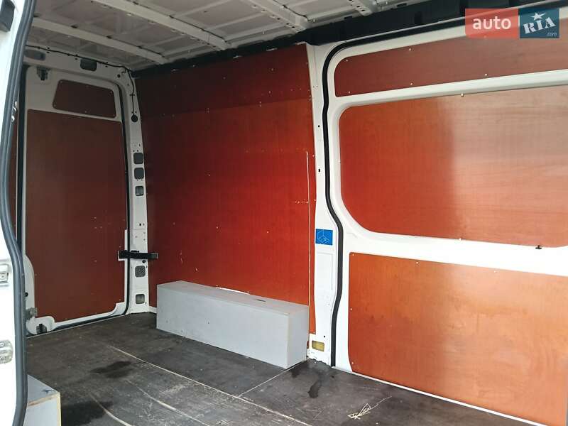 Вантажний фургон Volkswagen Crafter 2015 в Почаєві