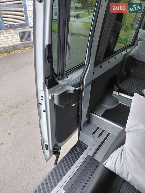 Минивэн Volkswagen Crafter 2012 в Кривом Роге