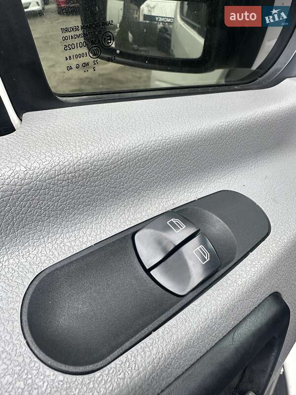 Вантажний фургон Volkswagen Crafter 2013 в Білогородці