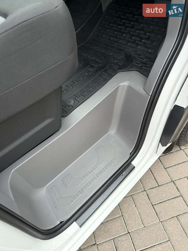 Грузовой фургон Volkswagen Crafter 2021 в Киеве