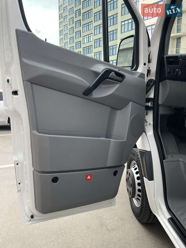 Вантажний фургон Volkswagen Crafter 2017 в Одесі фото 35 Вантажний фургон Volkswagen Crafter 2017 в Одесі