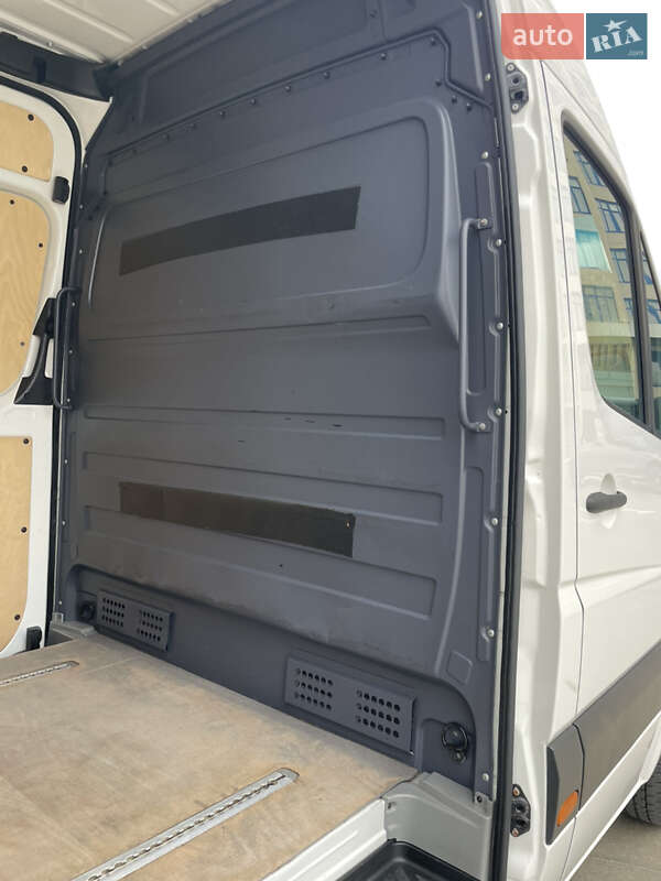 Вантажний фургон Volkswagen Crafter 2017 в Одесі фото 71 Вантажний фургон Volkswagen Crafter 2017 в Одесі