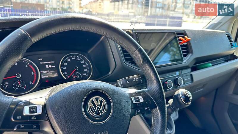 Автовоз Volkswagen Crafter 2018 в Ужгороді