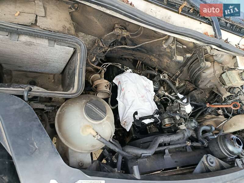 Грузовой фургон Volkswagen Crafter 2011 в Львове